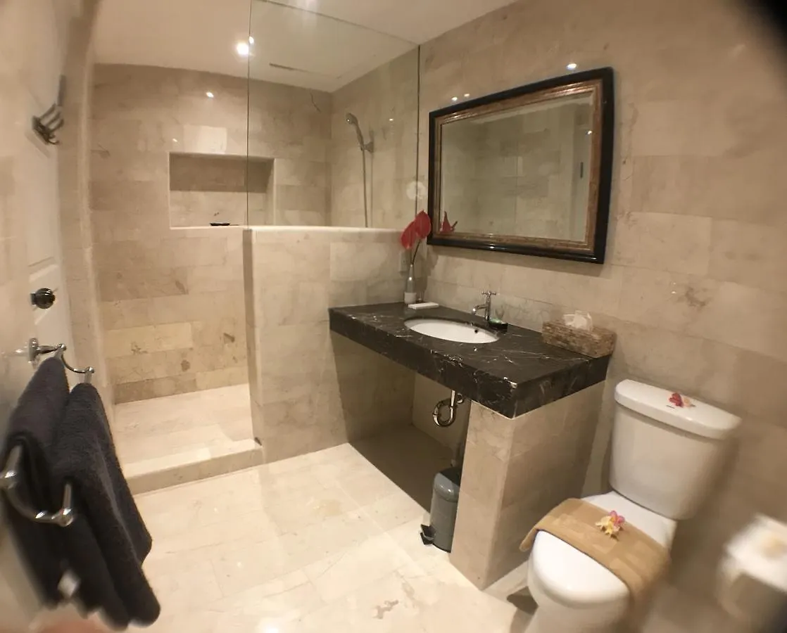 Hikari Guesthouse Seminyak