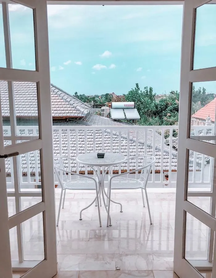 Hikari Guesthouse Seminyak